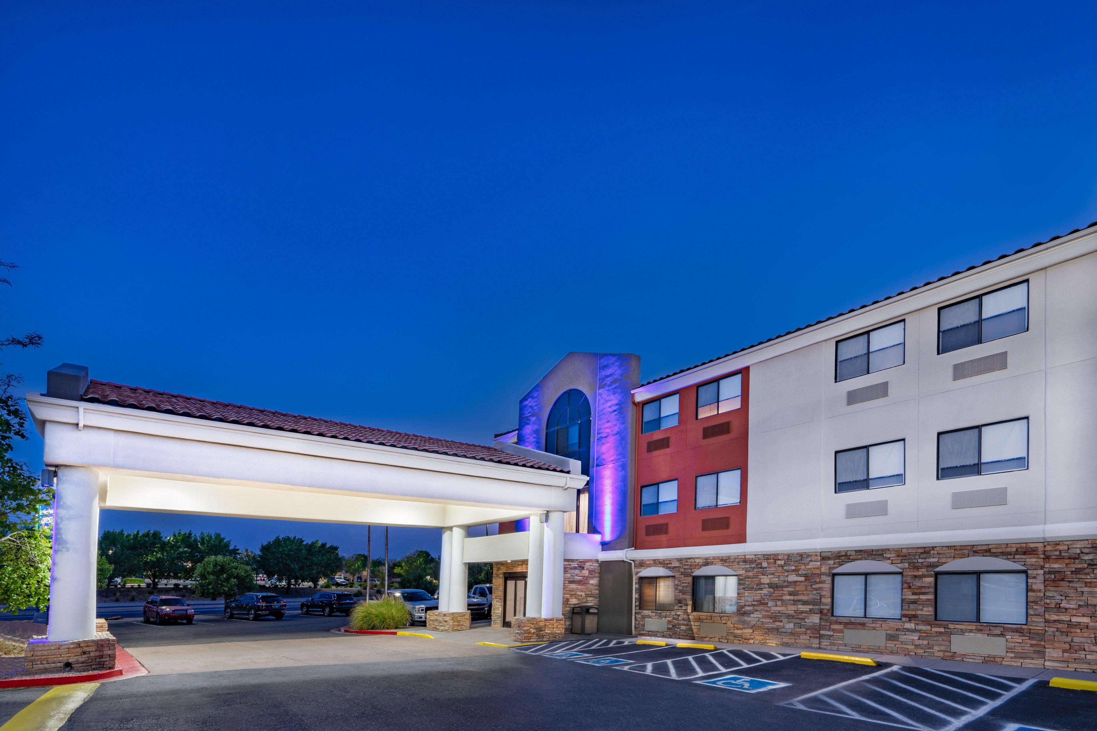 Holiday Inn Express Hotel & Suites Albuquerque - North Balloon Fiesta Park By Ihg Kültér fotó